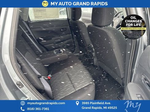 Used 2025 Mitsubishi Outlander Sport ES AWD/4WD image 13