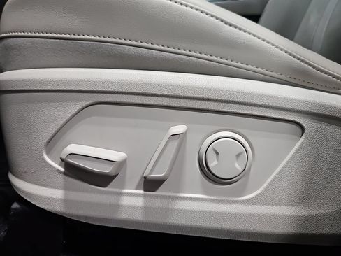 Used 2025 Kia Sorento S w/ Panoramic Sunroof Package FWD image 30