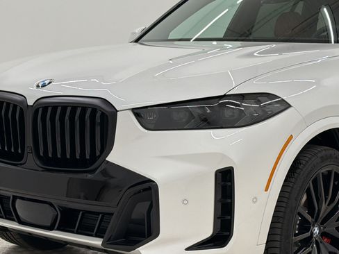 New 2026 BMW X5 sDrive40i w/ M Sport Package RWD image 12