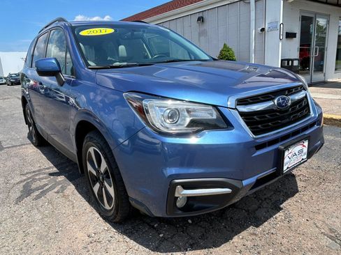 Used 2017 Subaru Forester 2.5i Limited AWD/4WD image 3