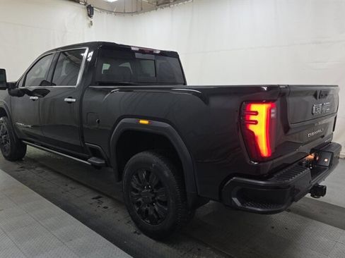 Used 2024 GMC Sierra 2500 Denali Ultimate image 6