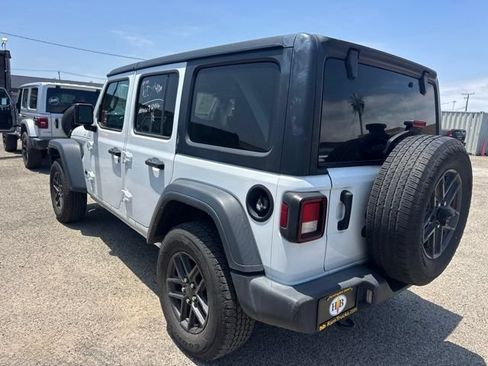 Used 2024 Jeep Wrangler Unlimited Sport AWD/4WD image 7