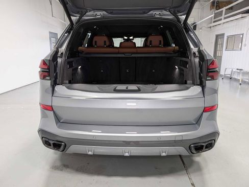 Used 2025 BMW X5 M60i AWD/4WD image 43