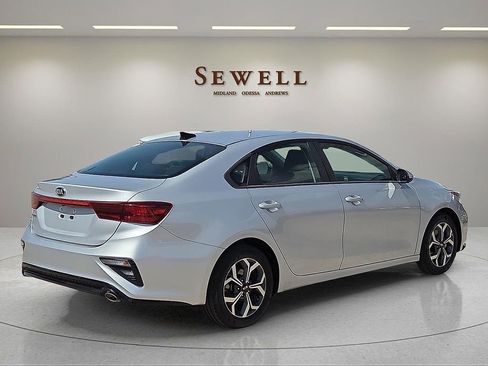 Used 2020 Kia Forte LXS FWD image 4