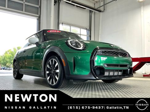 Used 2023 MINI Cooper S w/ Signature Upholstery Package FWD image 27