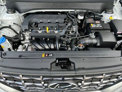 Certified 2025 Hyundai Venue SEL image 13