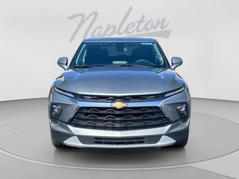 Used 2025 Chevrolet Blazer LT FWD image 9