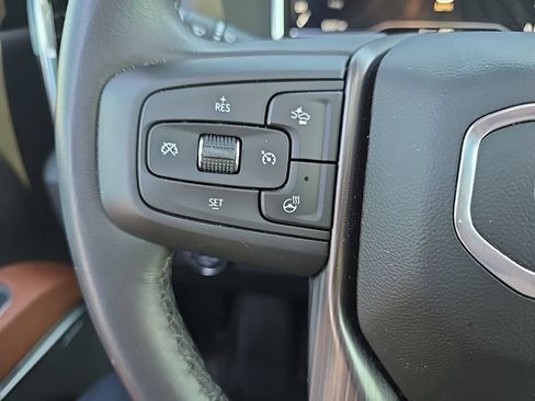 Used 2025 GMC Sierra 2500 Denali Ultimate AWD/4WD image 23