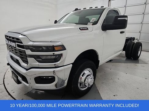 New 2026 RAM 3500 Tradesman w/ Chrome Appearance Group A AWD/4WD image 4