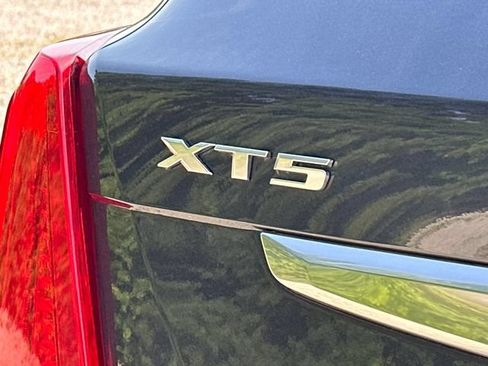 Used 2018 Cadillac XT5 Luxury AWD/4WD image 15