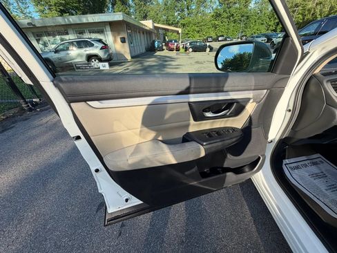 Used 2018 Honda CR-V LX image 11