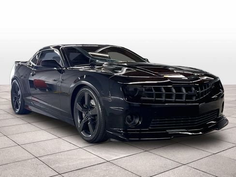 Used 2010 Chevrolet Camaro SS w/ RS Package RWD image 2