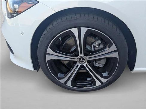 Used 2025 Mercedes-Benz C 300 Sedan image 9