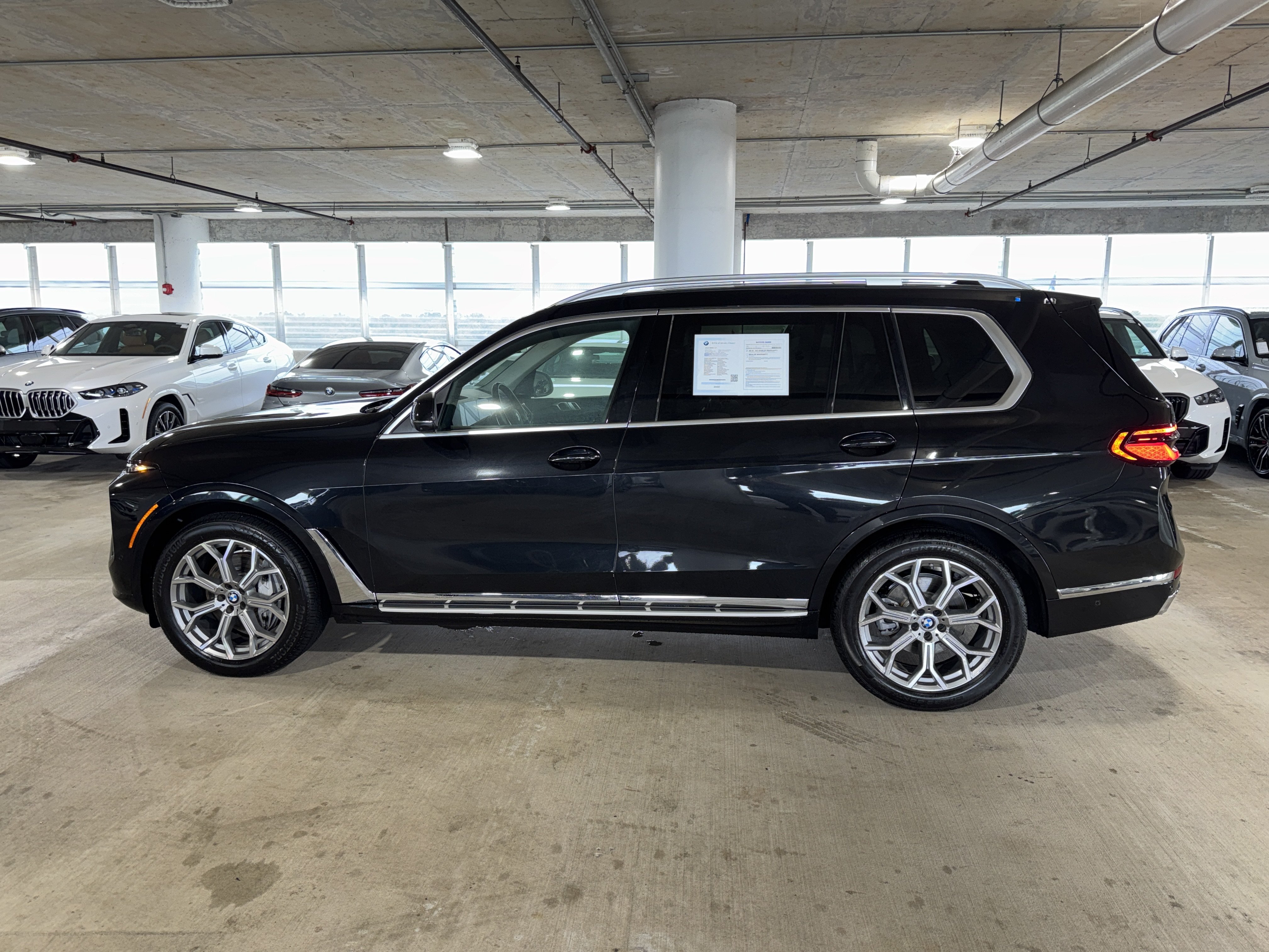 Used 2025 BMW X7 xDrive40i AWD/4WD image 5