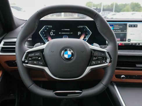 Used 2025 BMW 330i Sedan RWD image 18