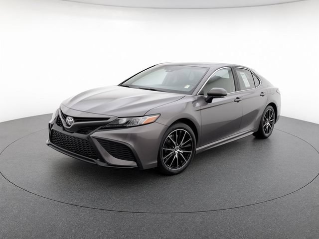 Used 2022 Toyota Camry SE w/ Convenience Package FWD image 1