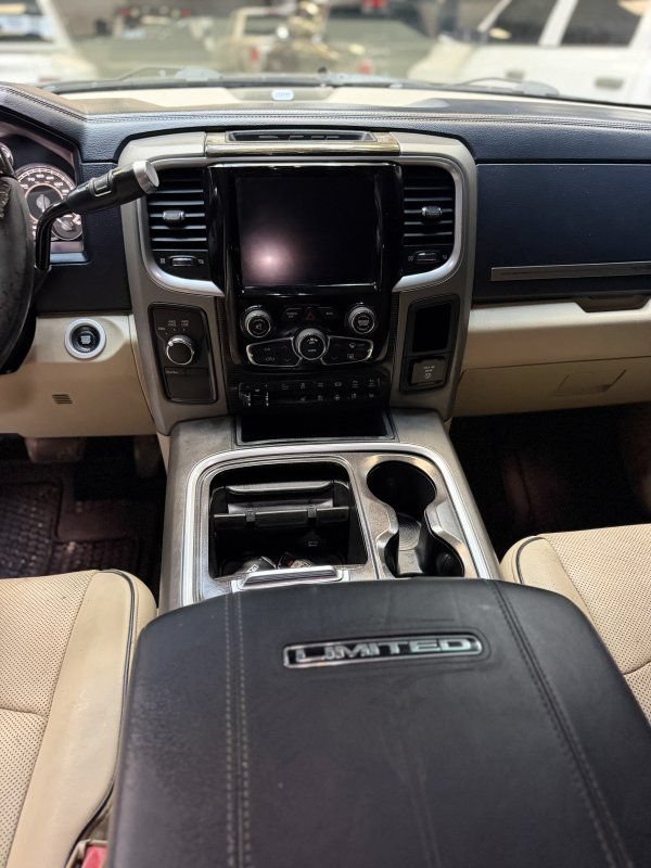 Used 2018 RAM 3500 Laramie Longhorn AWD/4WD image 9