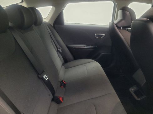 Used 2025 Kia K4 FWD image 19