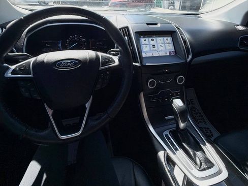 Used 2016 Ford Edge SEL w/ Equipment Group 201A AWD/4WD image 26