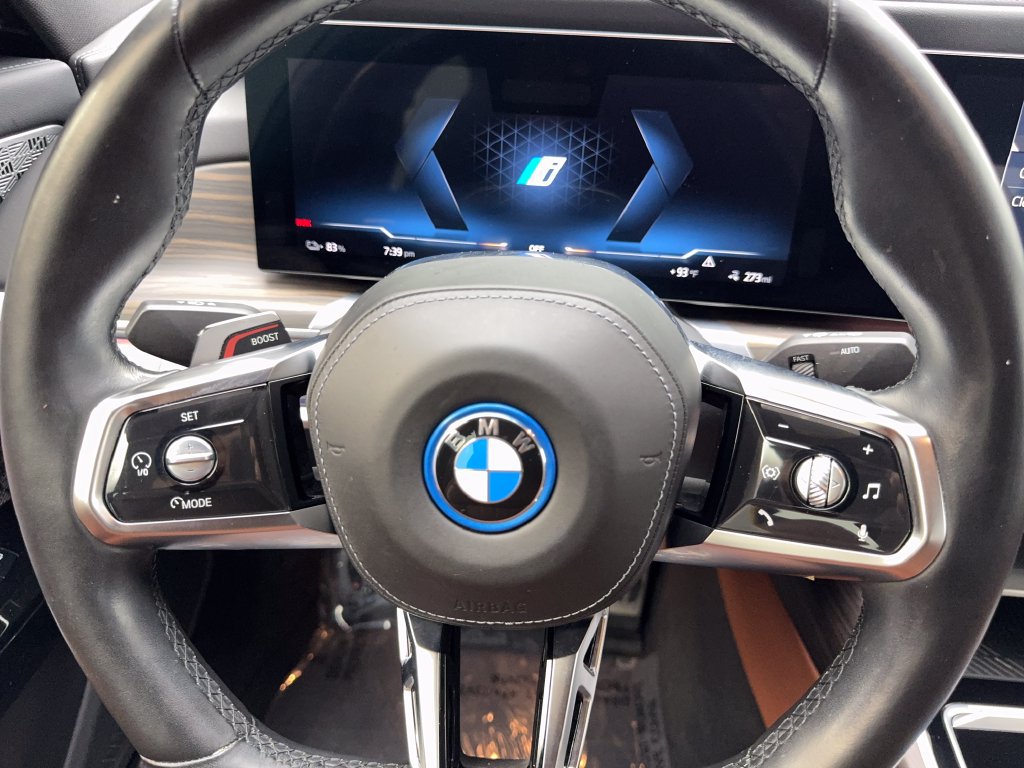 Used 2024 BMW i7 xDrive60 w/ Executive Package AWD/4WD image 58