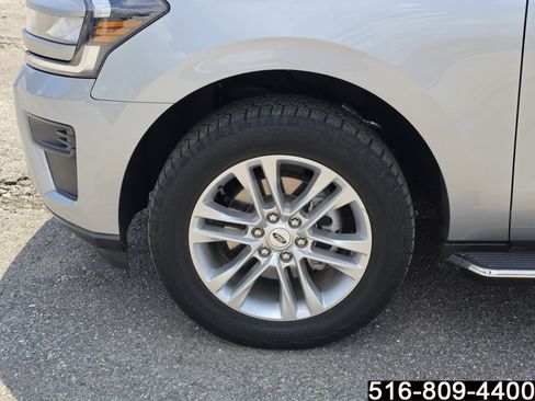 Used 2023 Ford Expedition XLT AWD/4WD image 10