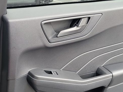 Used 2022 Ford Escape SE w/ SE Sport Appearance Package FWD image 7