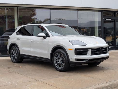 Certified 2026 Porsche Cayenne AWD/4WD image 7