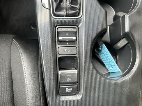 Used 2025 Honda Civic Sport image 32