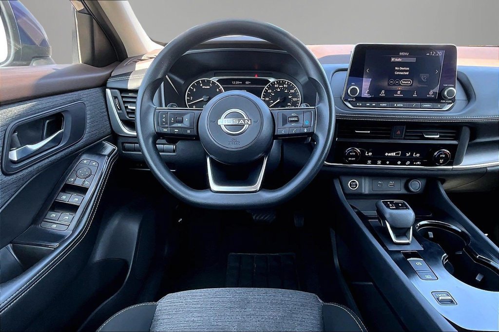 Used 2023 Nissan Rogue SV FWD image 8