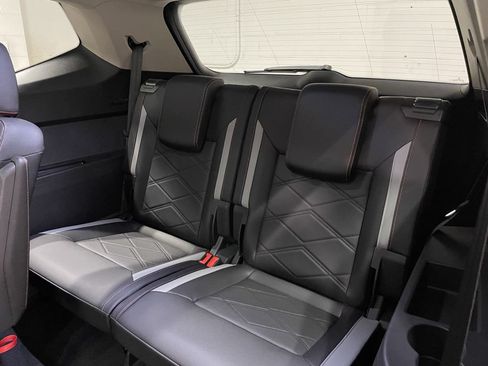 Used 2026 Volkswagen Atlas Peak Edition AWD/4WD image 19