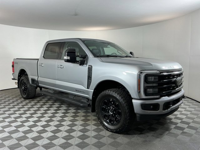Used 2024 Ford F350 Lariat w/ Lariat Ultimate Package AWD/4WD image 3