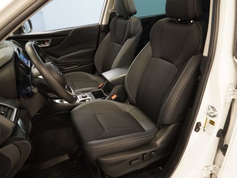Used 2023 Subaru Forester Premium AWD/4WD image 4