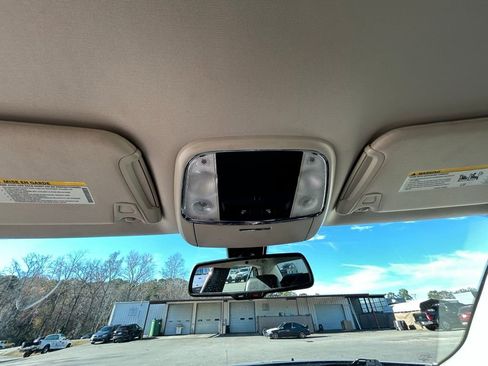 Used 2020 Chrysler 300 Touring L w/ Quick Order Package 2EF image 32