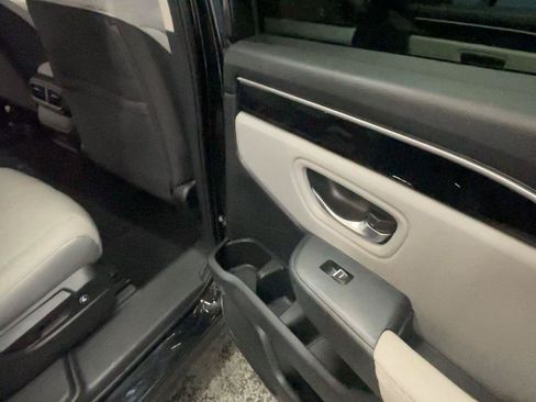 Used 2023 Honda Pilot LX image 23