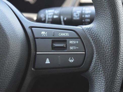 Used 2025 Honda CR-V EX image 8