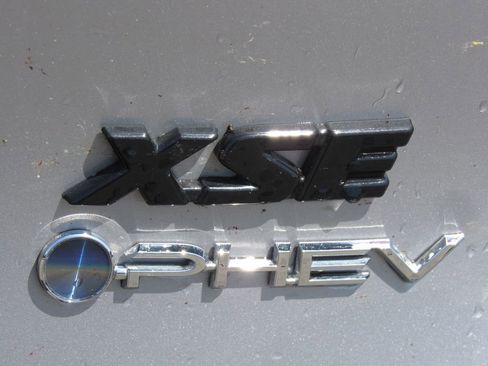 Certified 2025 Toyota RAV4 XSE w/ Weather Package AWD/4WD image 5