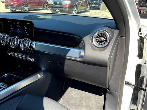 Certified 2025 Mercedes-Benz GLB 250 image 15