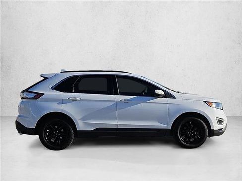 Used 2018 Ford Edge SEL w/ Equipment Group 201A image 4