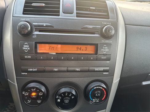 Used 2010 Toyota Corolla S image 16