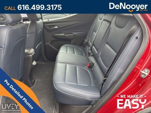 Used 2023 Chevrolet Bolt EUV LT w/ Convenience Package image 9