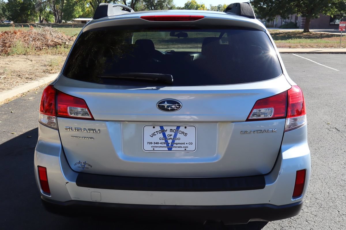 Used 2013 Subaru Outback 2.5i Premium AWD/4WD image 6