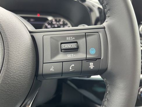 New 2025 Nissan Pathfinder SV w/ SV Premium Package image 24