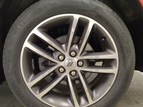 Used 2019 Dodge Charger SXT AWD/4WD image 31