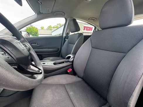 Used 2019 Honda HR-V LX image 12