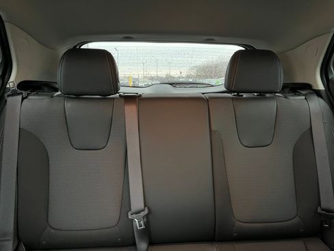 Used 2025 Buick Encore GX Preferred image 37