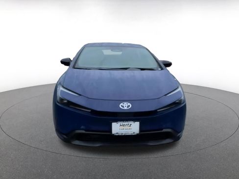 Used 2025 Toyota Prius LE image 4