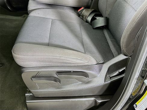 Used 2018 Chevrolet Silverado 1500 LT image 24