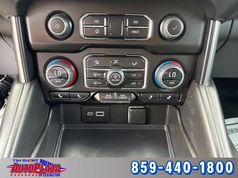 Used 2023 Chevrolet Suburban LT RWD image 28