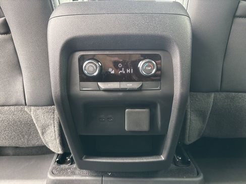 New 2026 Chevrolet Traverse Z71 w/ Driver Confidence Package image 13