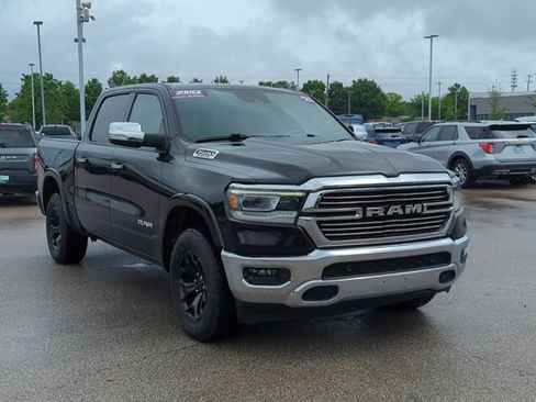 Used 2021 RAM 1500 Laramie AWD/4WD image 3